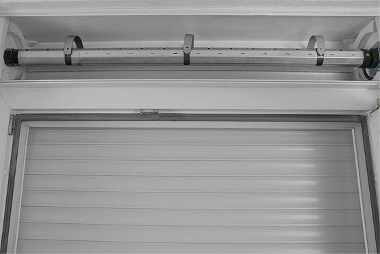 Schellenberg Einhängeklammern für Rollladenaufhängungen montieren- Schritt 5