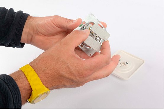 Schellenberg Rollladenschalter, Unterputz - Schritt 3